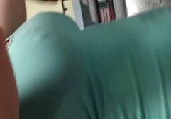 Egy sexfilm letöltés hatalmas dildó ebben a szűk szőke punci